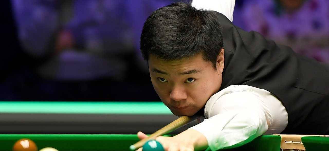 具纪律性的 具纪律性的